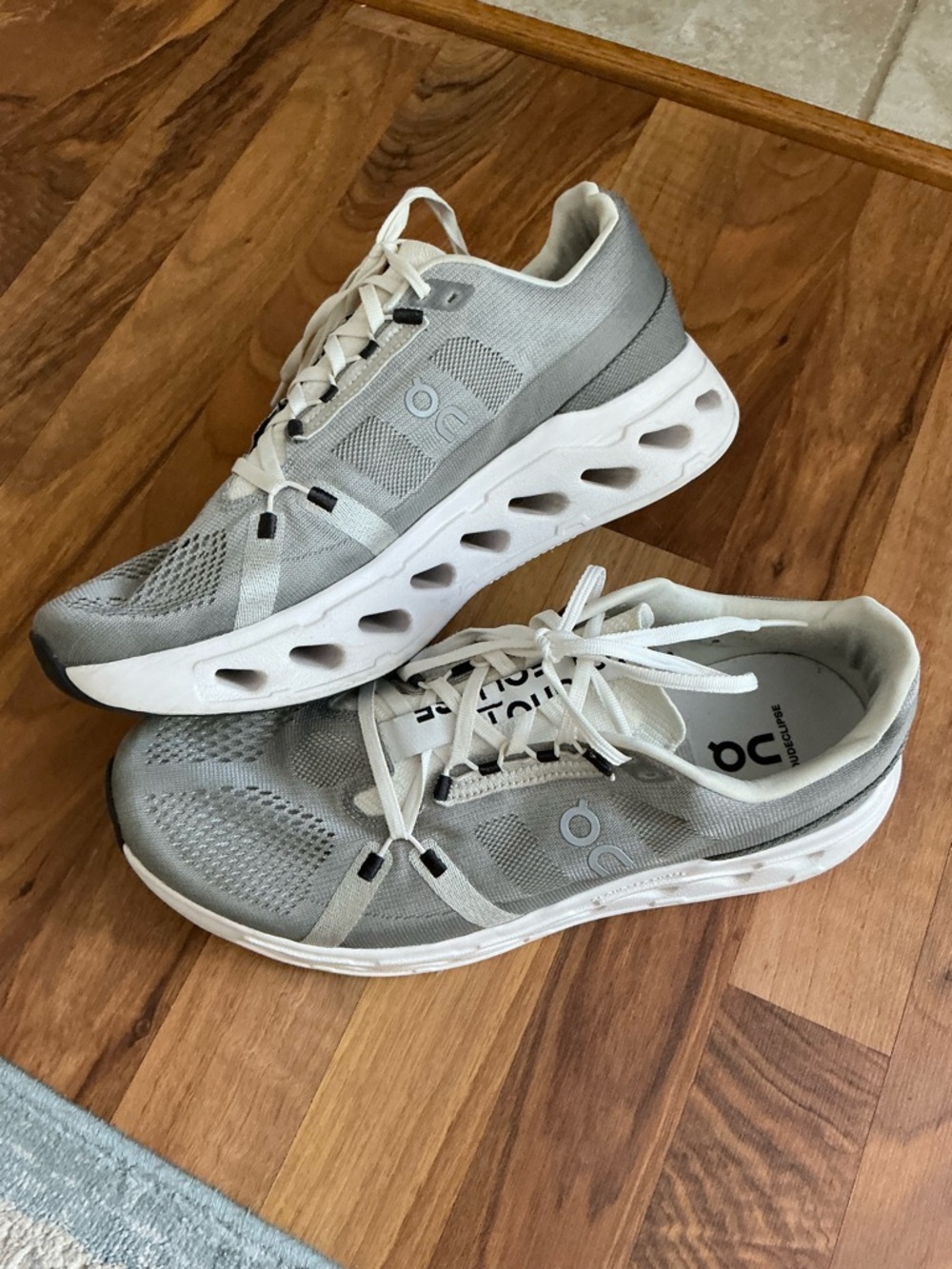 On Running Men’s Gray and White Cloudswift Running Shoes